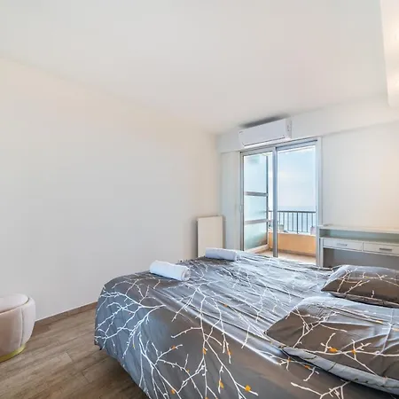 Apartment Monaco Border, Sea View, Terrace, Free Parking *